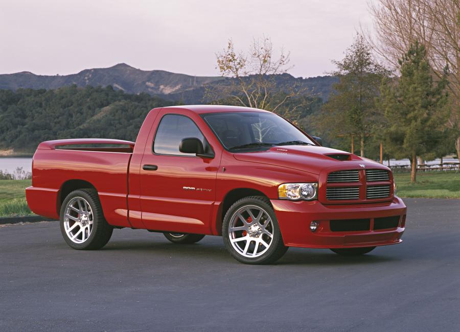  Dodge Ram SRT10 2004 года  (фото 9 из 40)